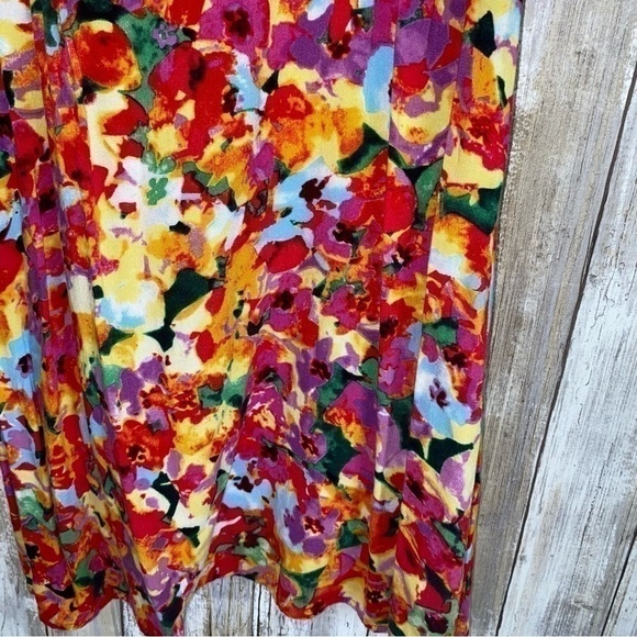 Cabi Luisa Floral Sleeveless Tank - Picture 2 of 4